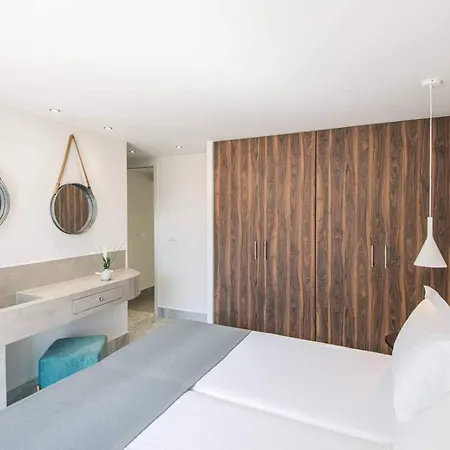 Nama Sea Side Apartment *